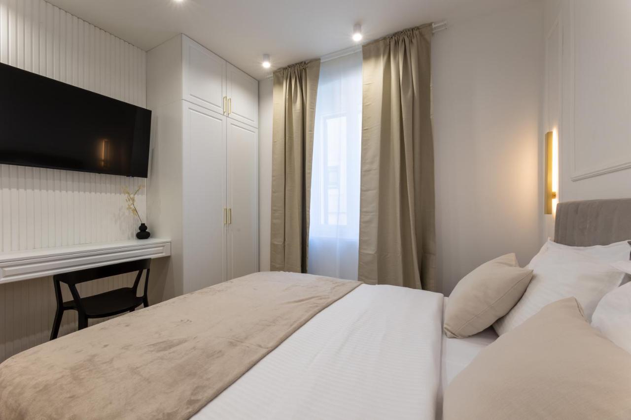 Palace Luxury Rooms Split Exterior photo